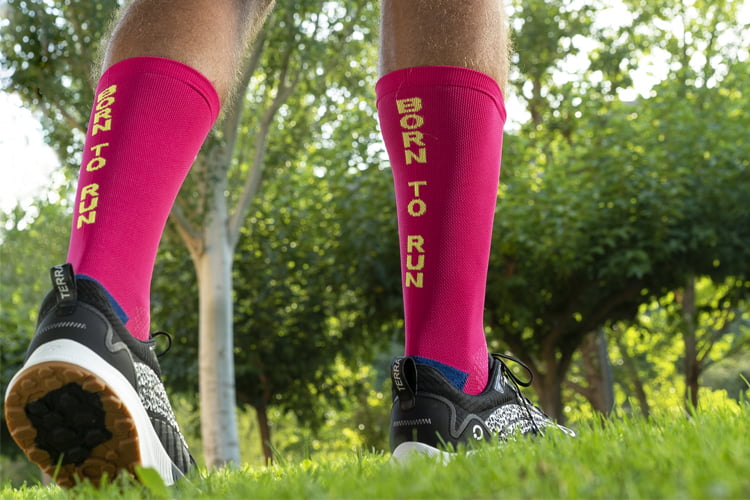 Calcetines de crossfit fucsia