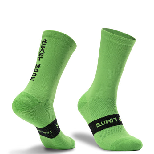 Calcetines de running verdes y negros